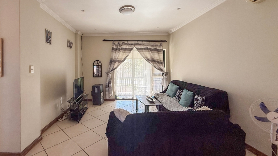 To Let 2 Bedroom Property for Rent in Melodie North West